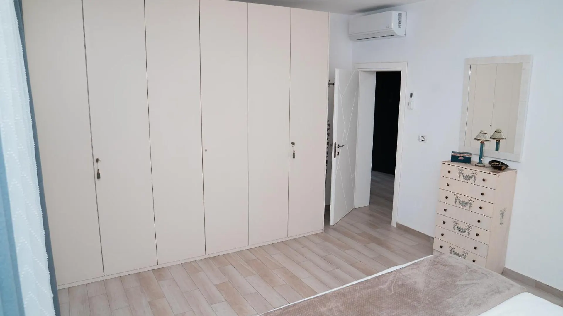 Vila Kristal Tirana Apartments 0*,