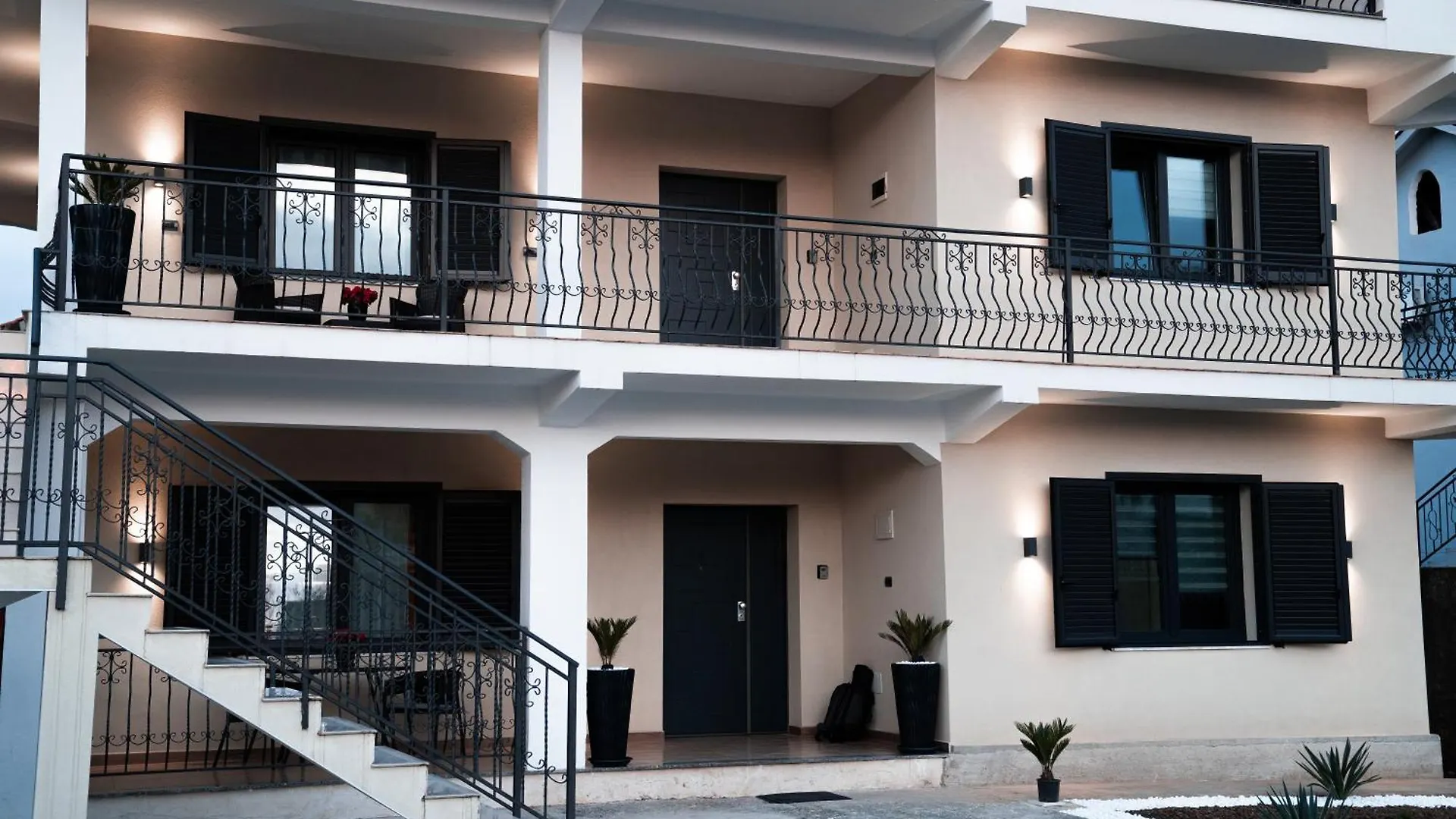 Vila Kristal Tirana Apartments