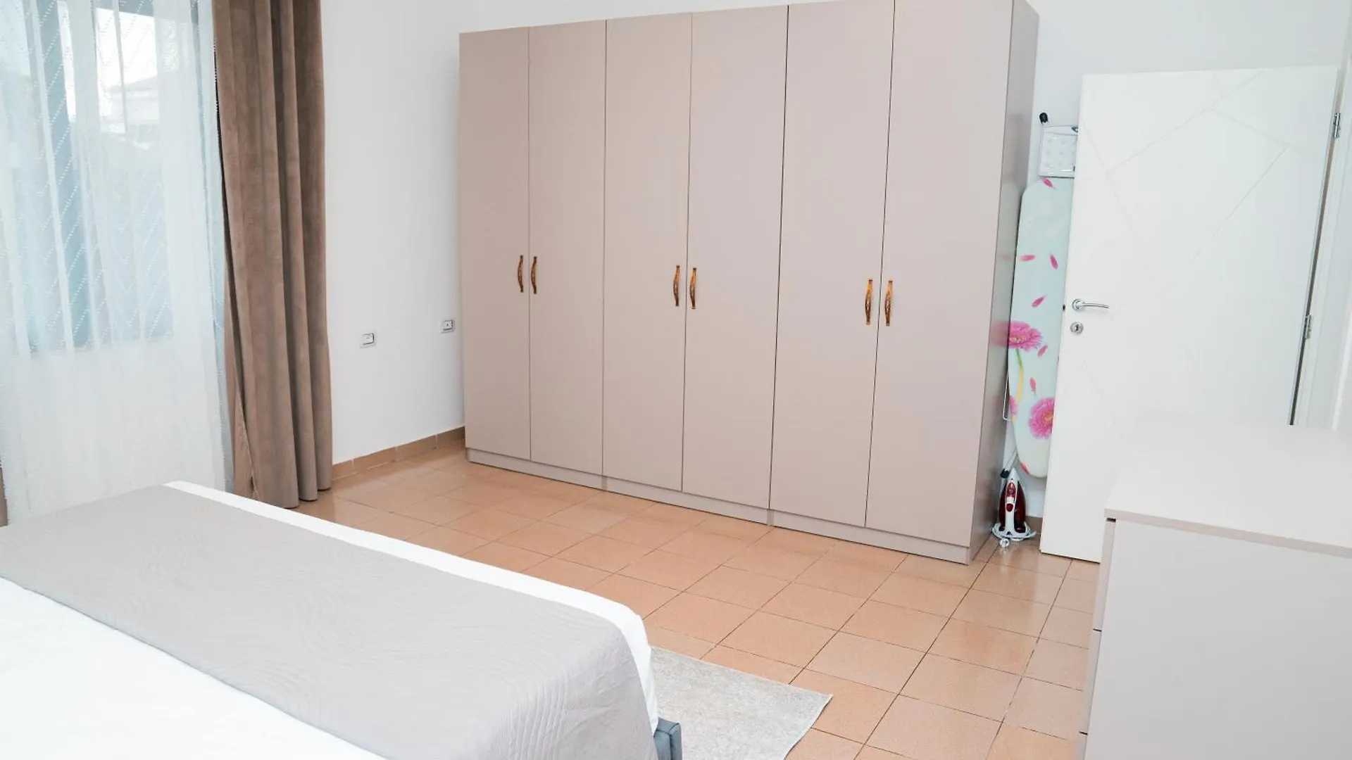 Vila Kristal Tirana Apartments
